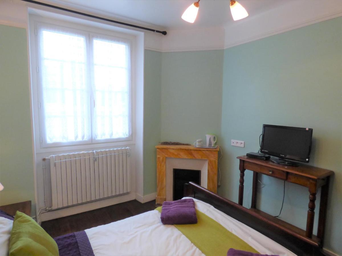 Les Tibles Bed and Breakfast Nanthiat Eksteriør billede