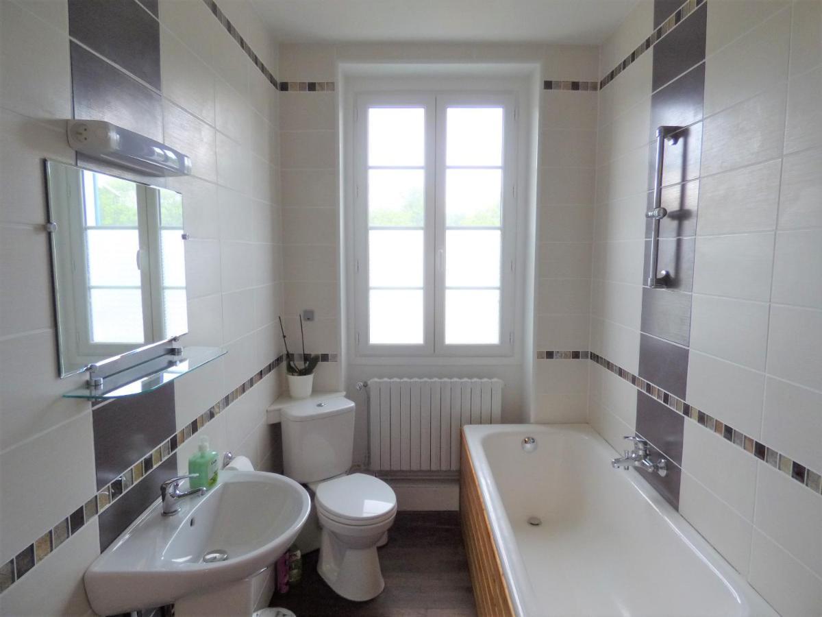 Les Tibles Bed and Breakfast Nanthiat Eksteriør billede
